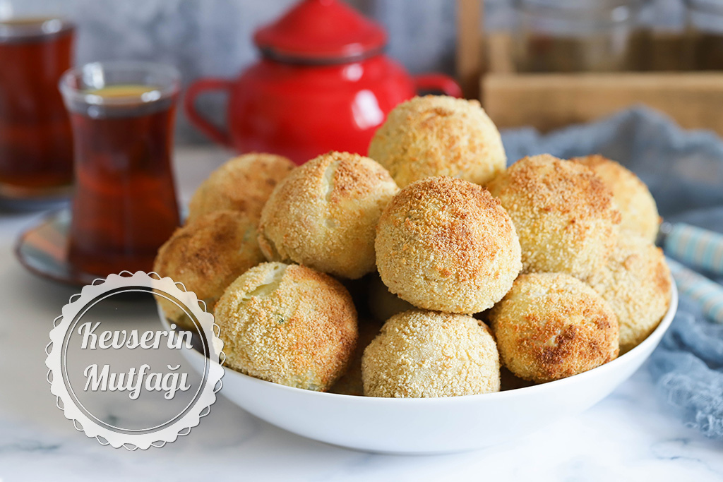 Ispanaklı Top Börek