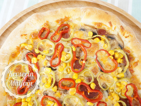 Peynir Kenarlı Pizza Tarifi