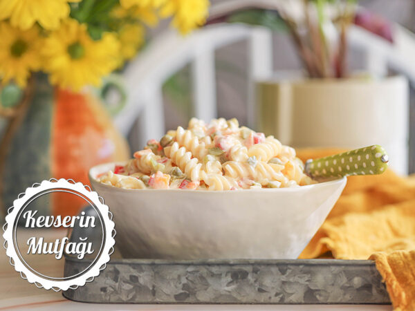 Yoğurtlu Makarna Salatası Tarifi