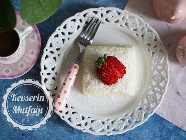 Sütlü İrmik Tatlısı Tarifi