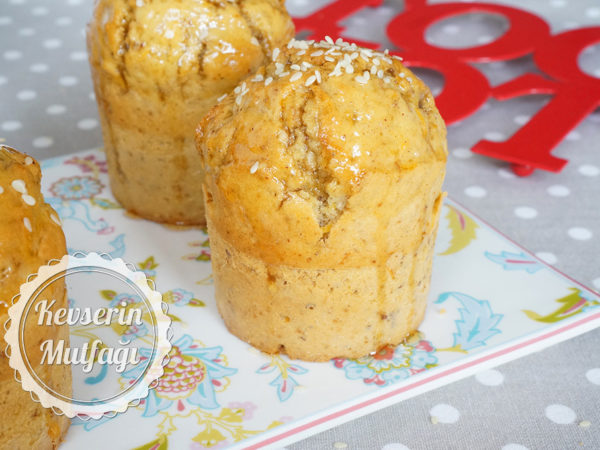 Bal Soslu Havuçlu Tarçınlı Muffin Tarifi