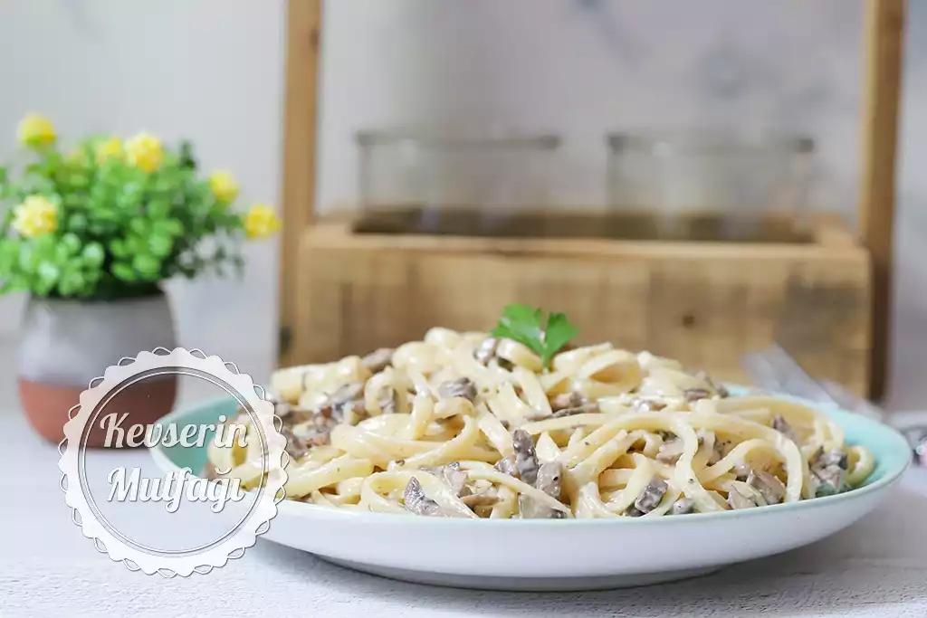 Mantar Soslu Makarna Tarifi Kevserin Mutfagi Yemek Tarifleri