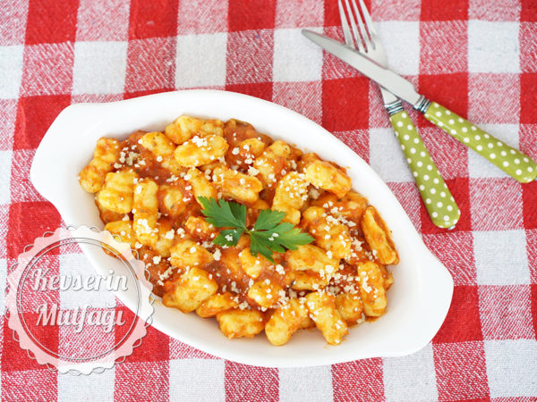 Domates Soslu Gnocchi Tarifi