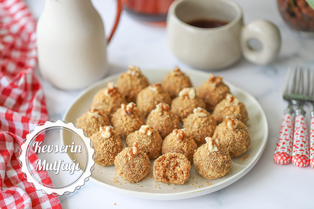 Orgazmdagi yalangoch mushuklarning fotosuratlari