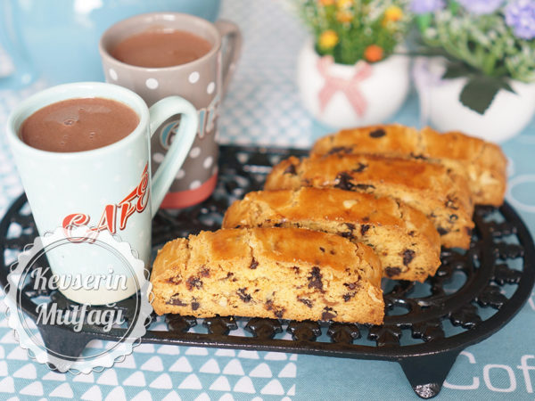 Fındıklı Damla Çikolatalı Biscotti Tarifi