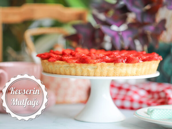 Çilekli Tart Tarifi