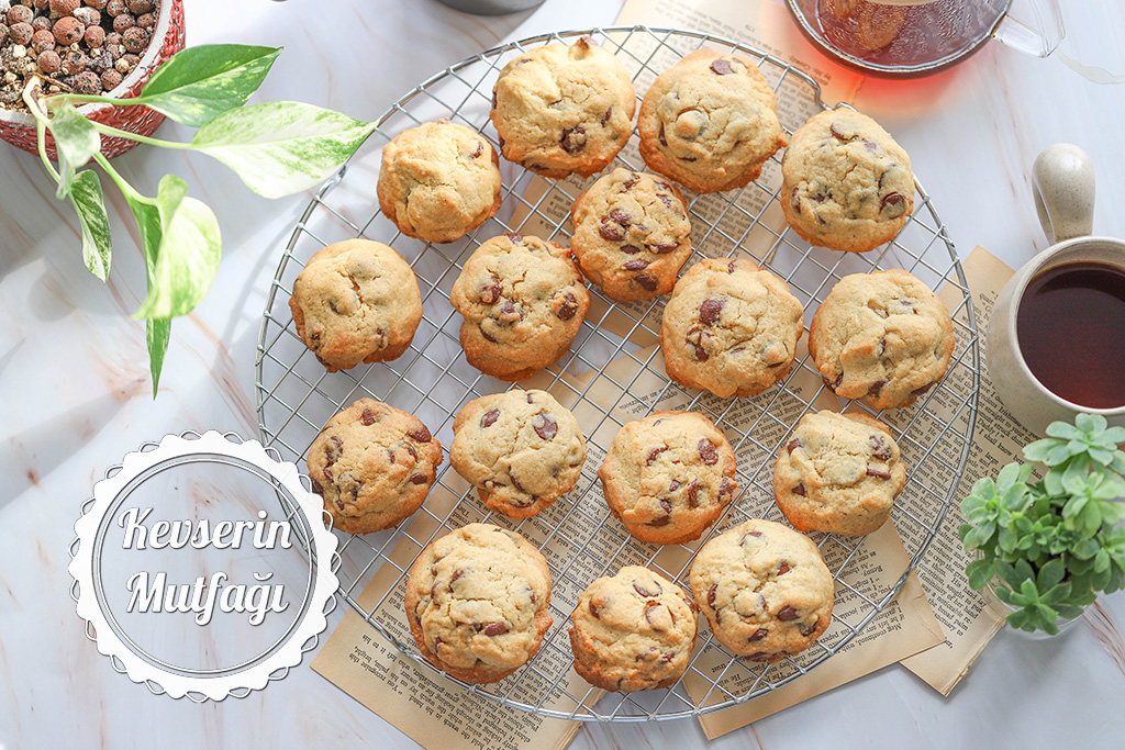 Chocolate Chip Cookies (Damla Çikolatalı Amerikan Kurabiyesi) Tarifi