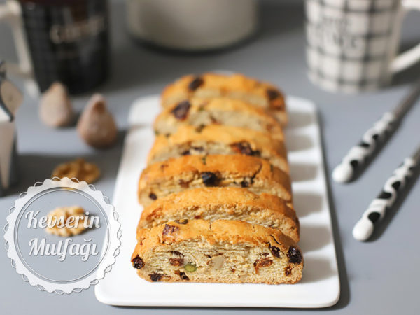 Kuruyemişli Biscotti Tarifi
