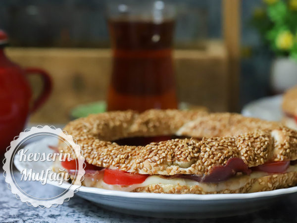 Sıcak Simit Sandviç Tarifi