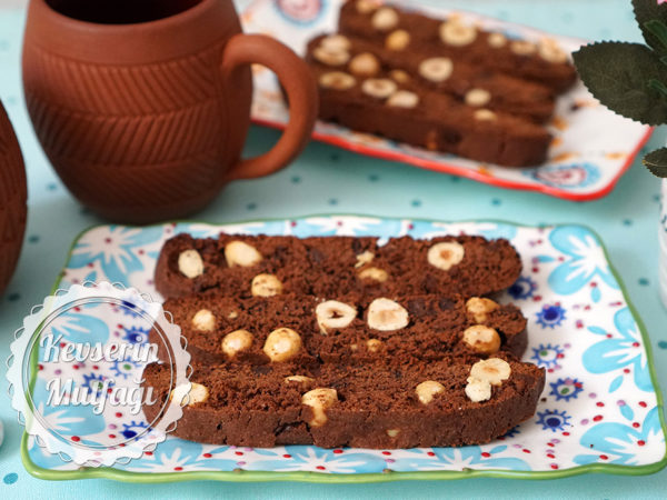 Kakaolu Fındıklı Biscotti Tarifi