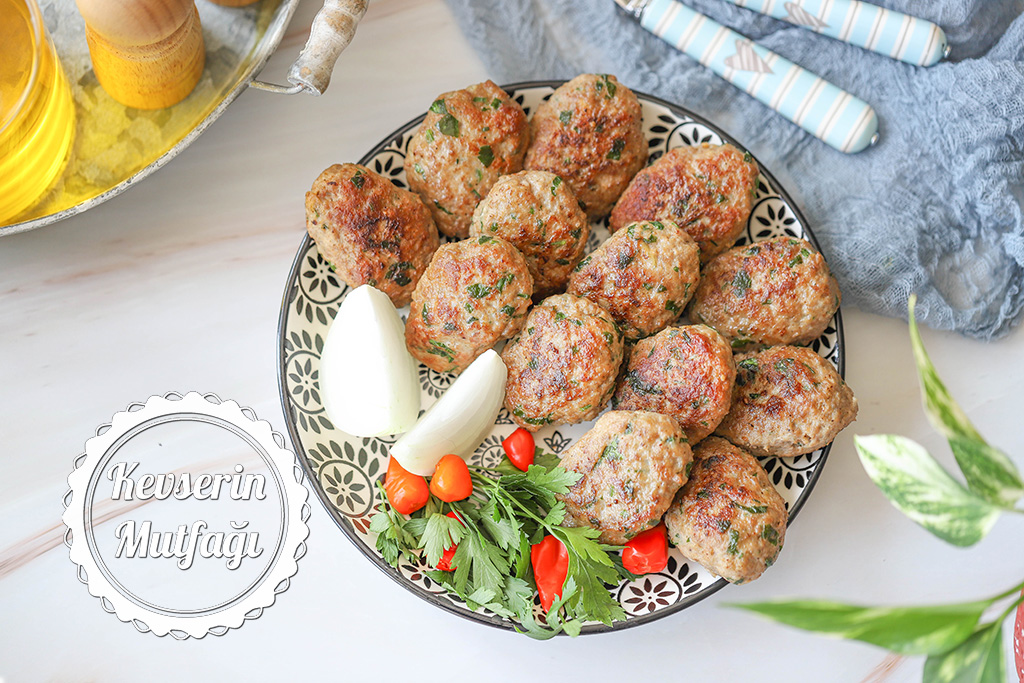 Kuru Köfte Tarifi