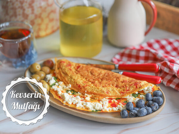 Kırmızı Biberli Omlet Tarifi