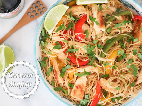 Tavuklu Noodle Tarifi