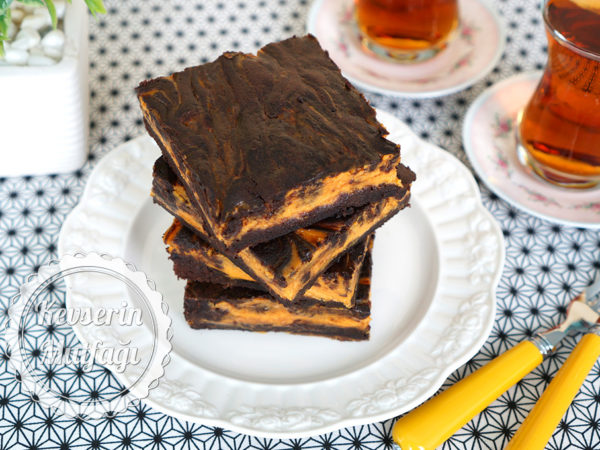 Bal Kabaklı Cheesecake Brownie Tarifi