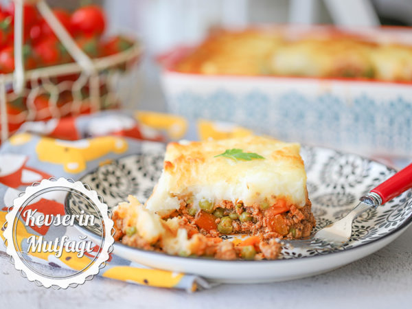 Cottage Pie (Püreli Kıyma Kavurma) Tarifi