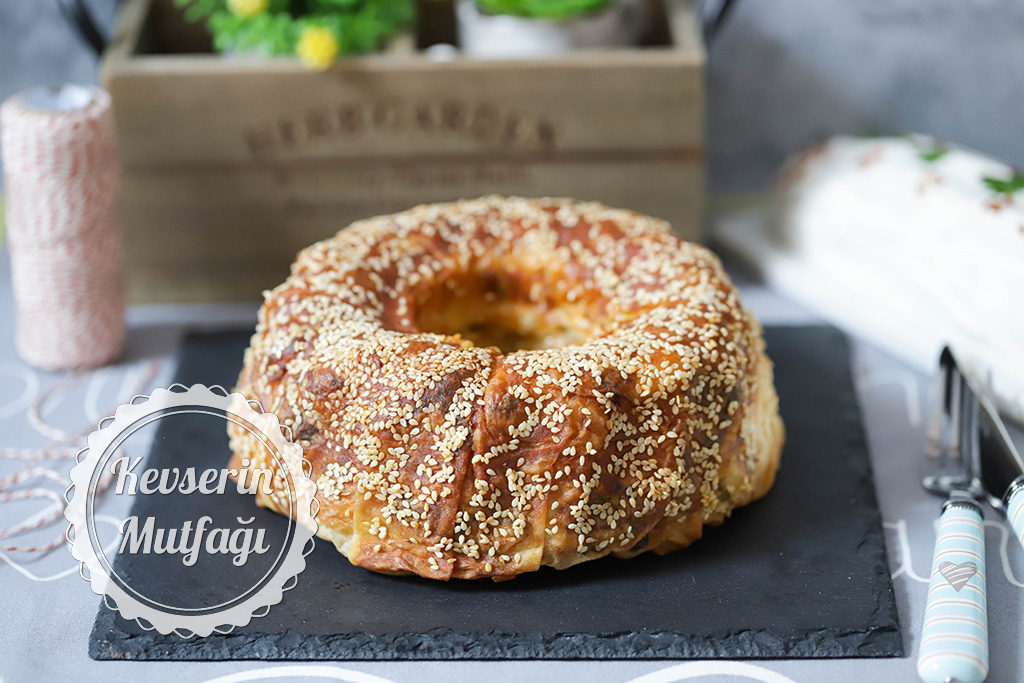 Kek Kalıbında Börek Tarifi