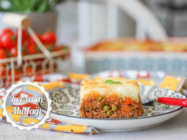 Cottage Pie (Püreli Kıyma Kavurma) Tarifi