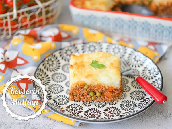 Cottage Pie (Püreli Kıyma Kavurma) Tarifi