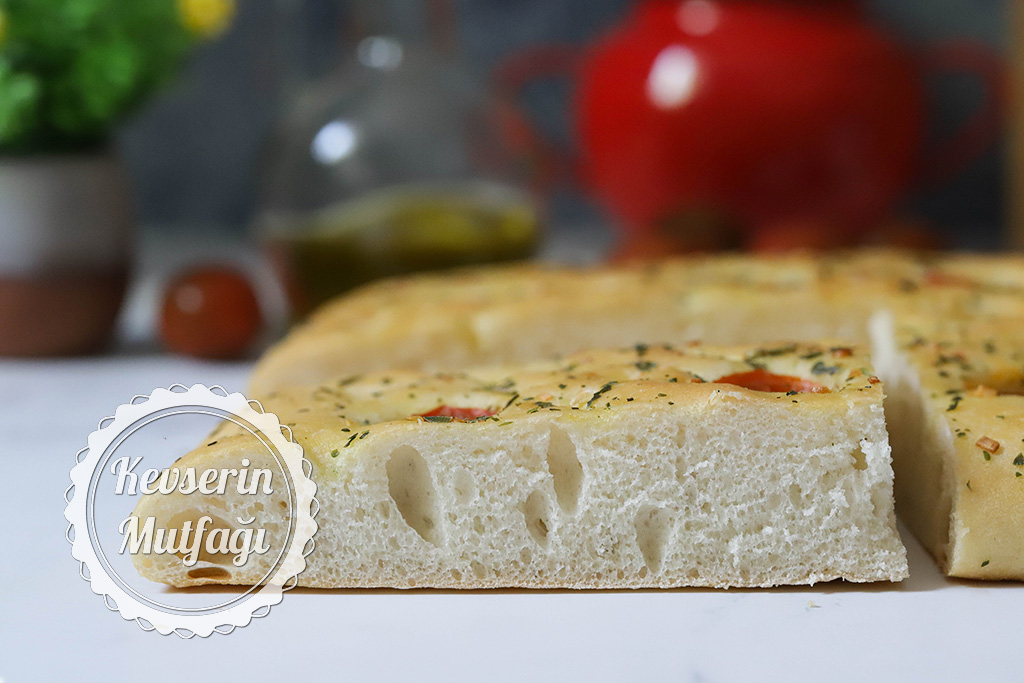 Domatesli Focaccia Tarifi