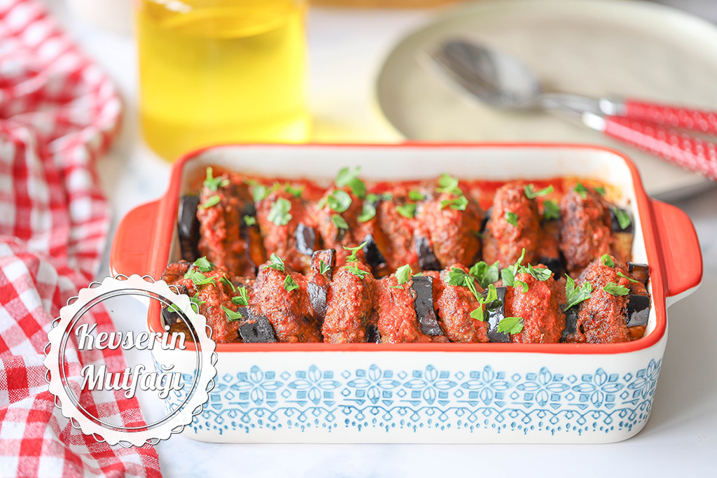 Köfteli Patlıcan Kebabı Tarifi