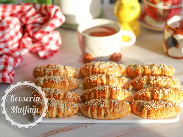 Kremalı Şerit Poğaça Tarifi