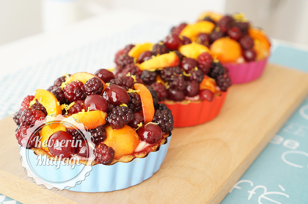 Karışık Meyveli Tart Tarifi
