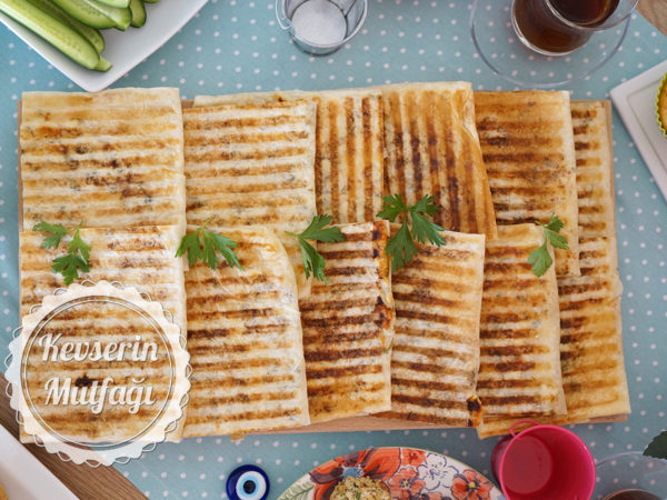 Tost Makinesinde Gözleme Tarifi