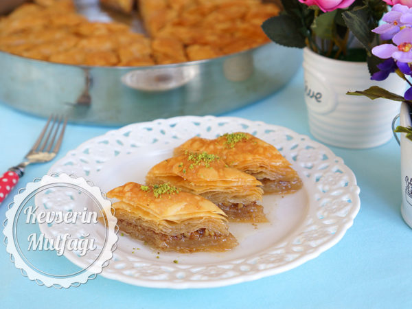 El Açması Ev Baklavası Tarifi