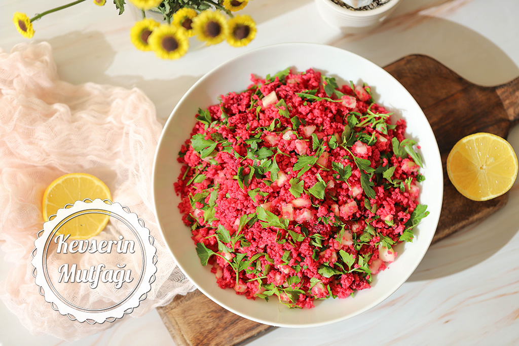 Pancarlı Bulgur Salatası Tarifi