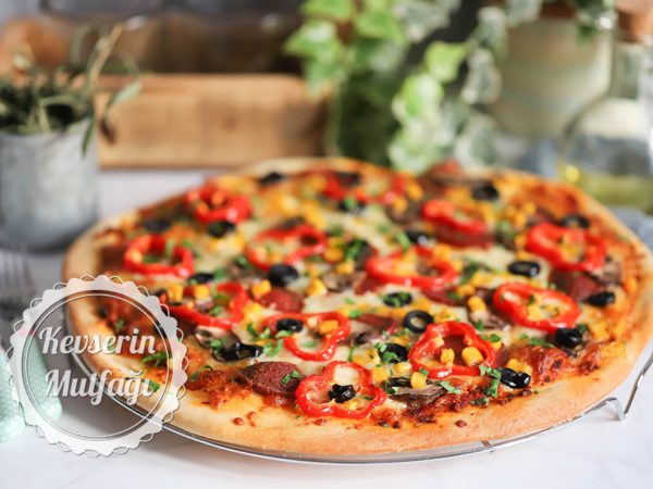 Karışık Pizza Tarifi
