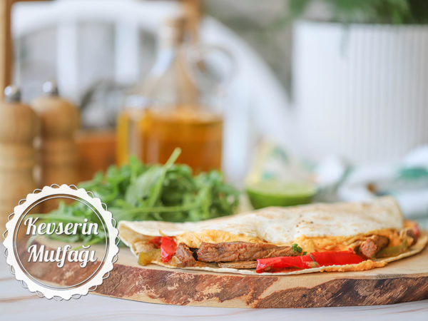 Cheddar Peynirli Dana Quesadilla Tarifi