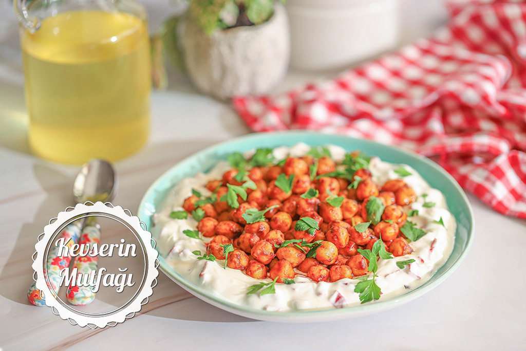 Yoğurtlu Nohut Salatası Tarifi