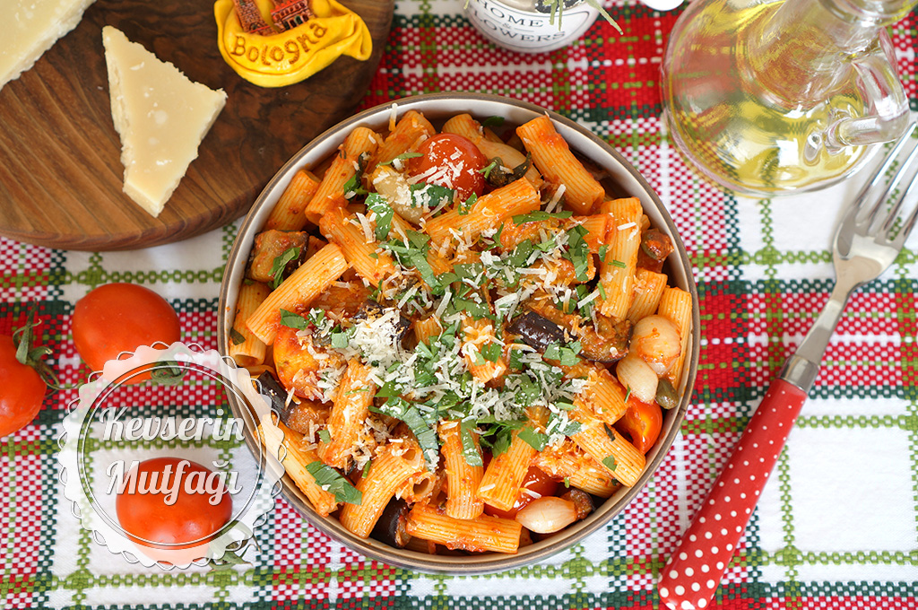 Rigatoni Puttanesca Tarifi