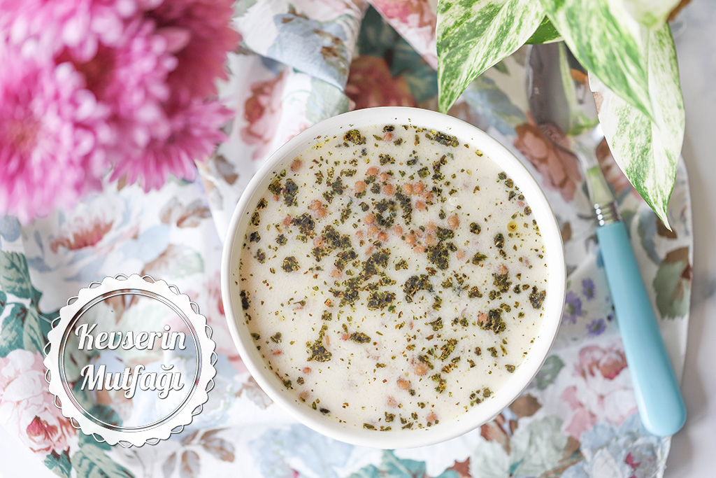 Buğdaylı Yeşil Mercimek Çorbası Tarifi