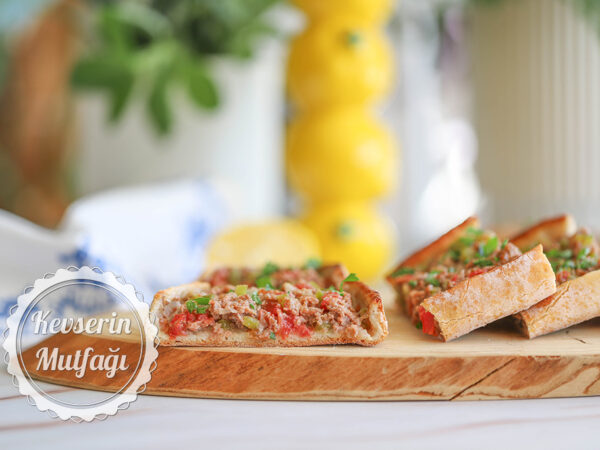 Kıymalı Pide Tarifi