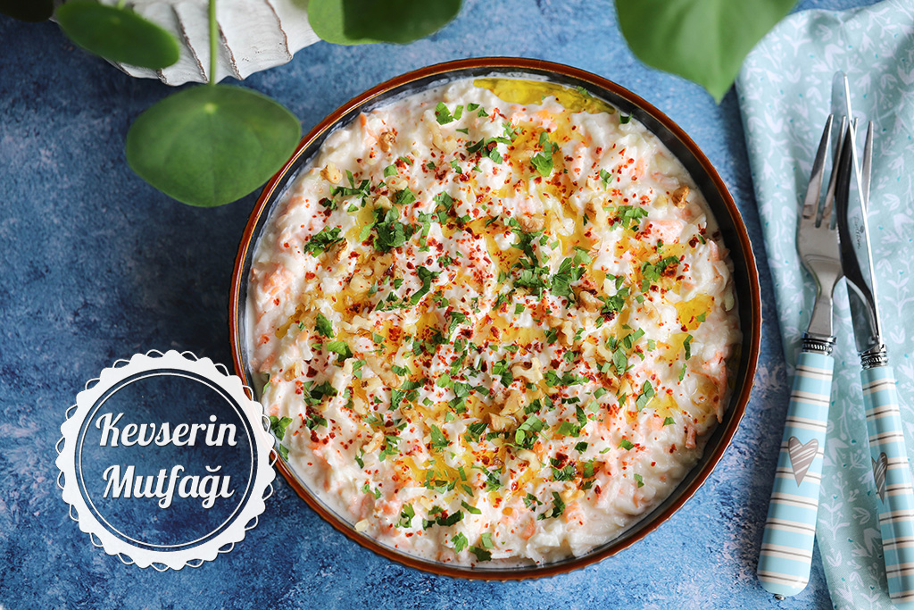 Yoğurtlu Alabaş Salatası Tarifi
