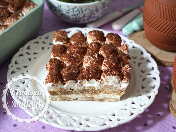 10 Dakikalık Pişmeyen Tiramisu Tarifi