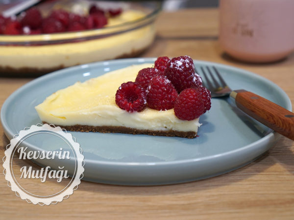 5 Dakikada Pişen Cheesecake Tarifi