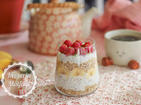 Yoğurtlu Kahvaltılık Kup Tarifi