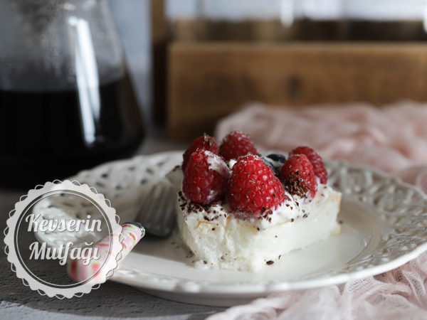 pavlova tarifi kevserin mutfagi yemek tarifleri
