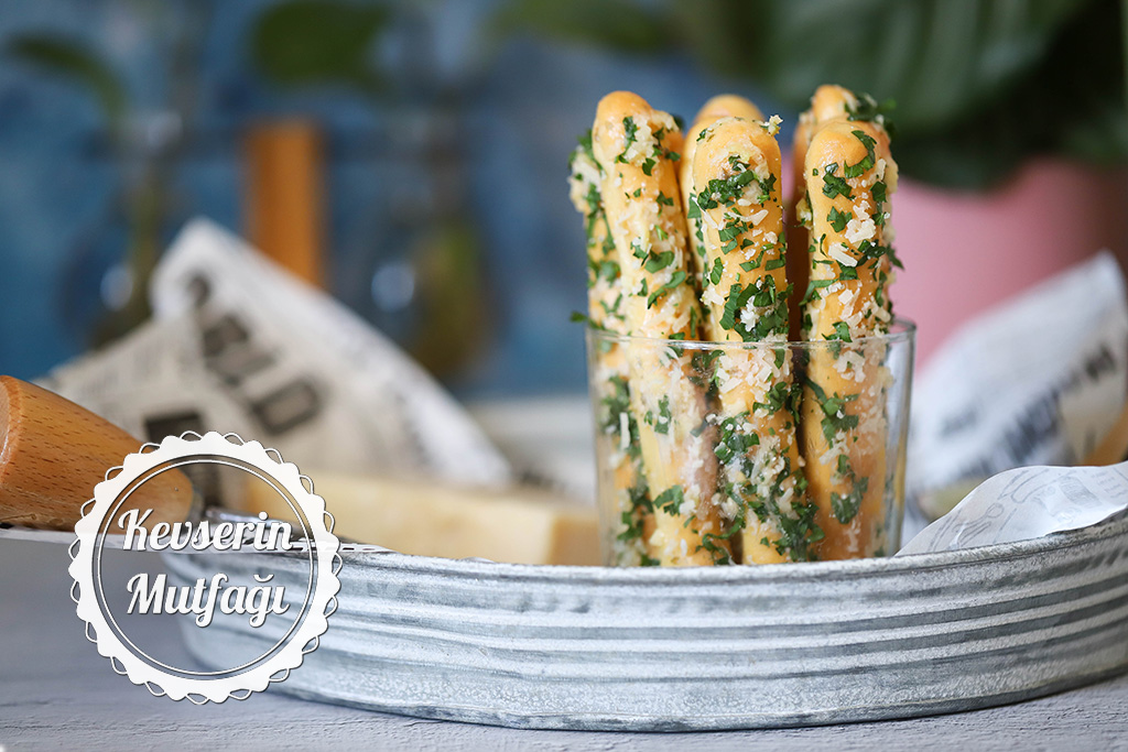 Sarımsaklı Ekmek Çubukları Tarifi