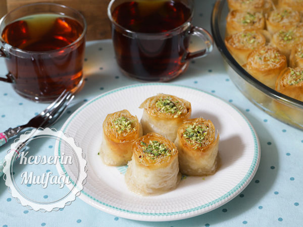 Baklava Yufkasında Kadayıf Sarma Tarifi
