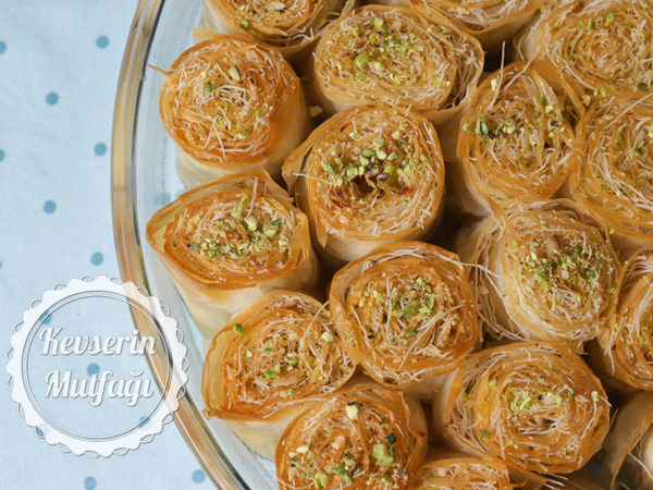 Baklava Yufkasında Kadayıf Sarma Tarifi