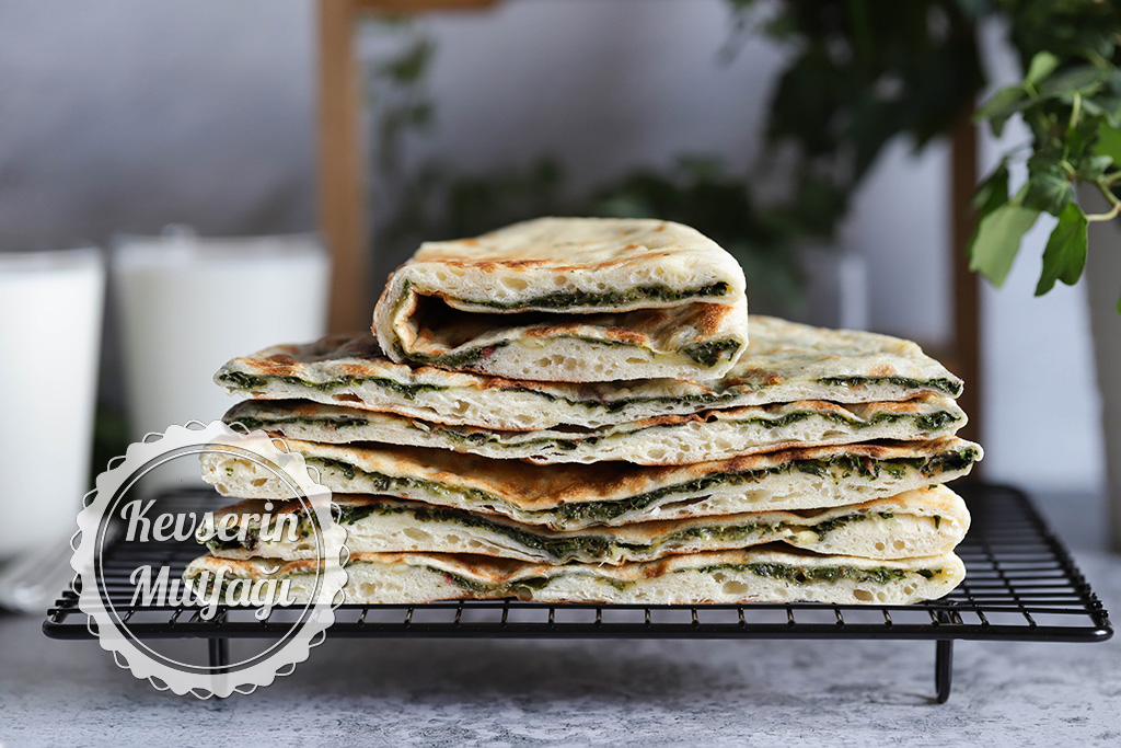 Pancar Yapraklı Kapalı Haçapuri Tarifi