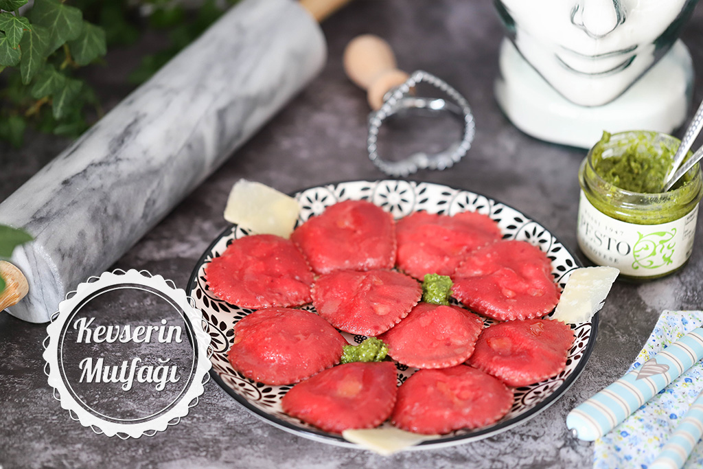 Pancarlı Ravioli Tarifi