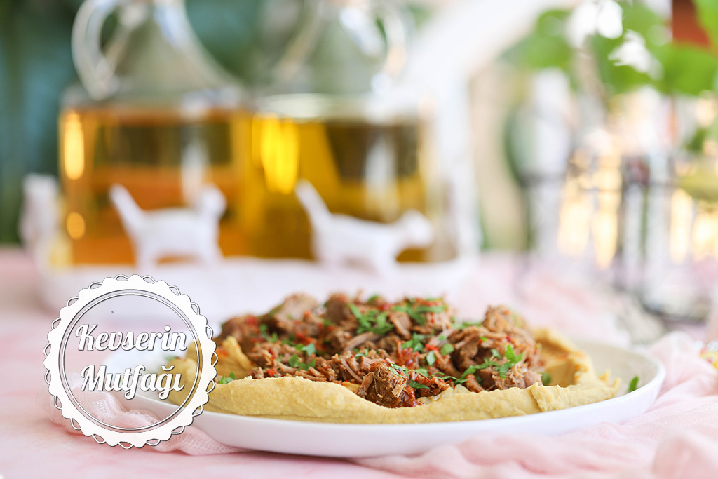Kavurmalı Mercimek Humus Tarifi