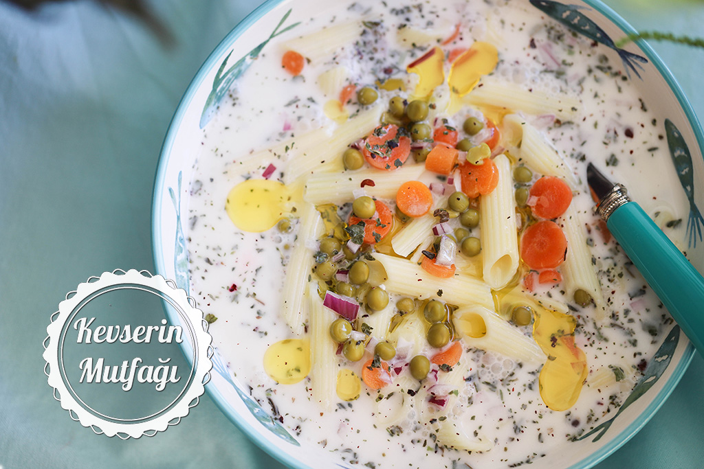 Makarnalı Soğuk Çorba Tarifi