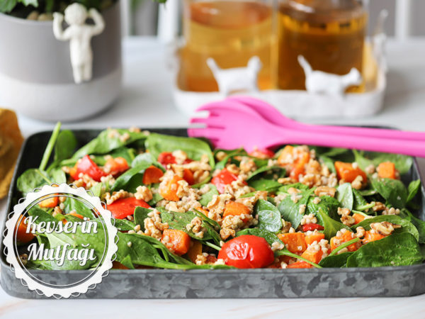 Karabuğdaylı Bal Kabaklı Salata Tarifi