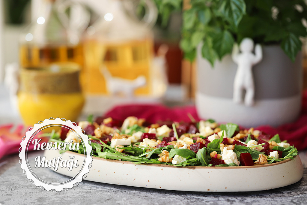 Pancarlı Roka Salatası Tarifi