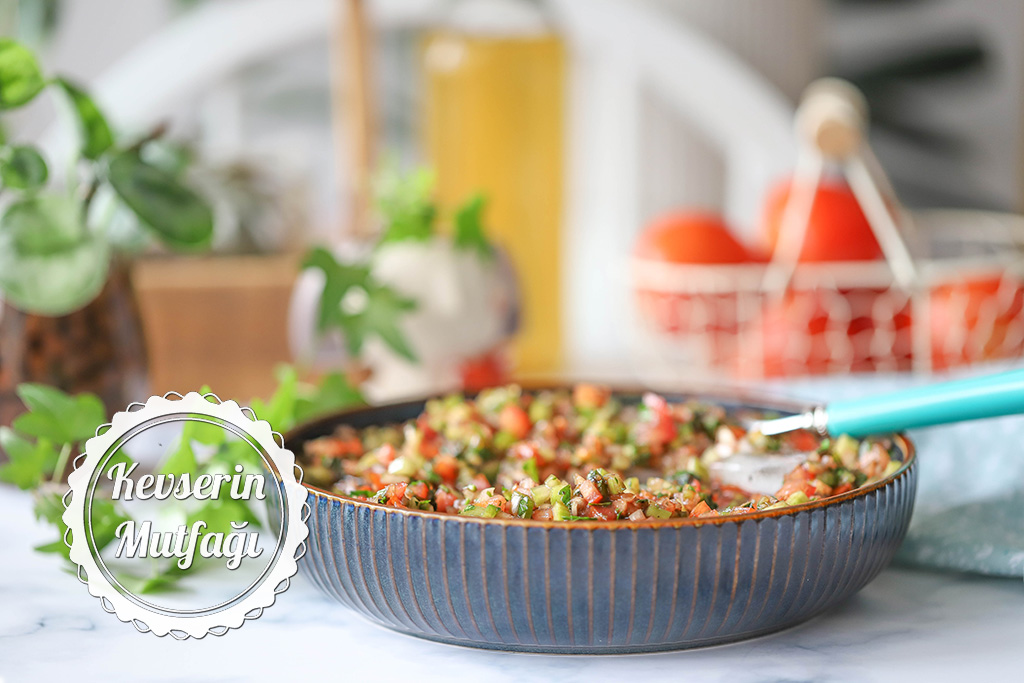 Bostana Salatası Tarifi